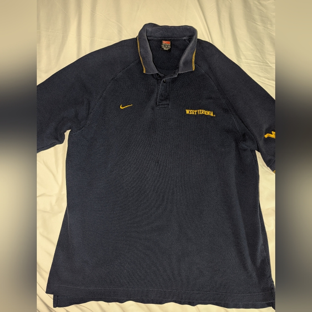 Vintage Nike 1990's Men's XL‎ Blue West Virginia Mountaineers Short Sleeve Polo